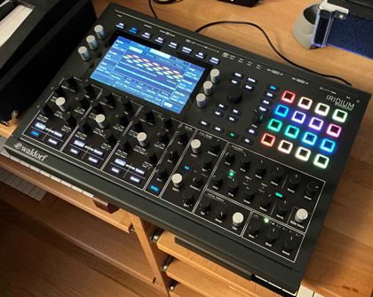 Waldorf-Iridium desktop as new